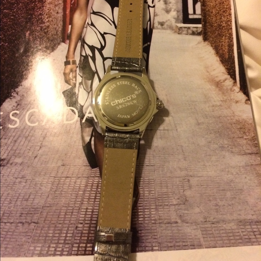 - Chico fashion watch - Picture 3 of 3